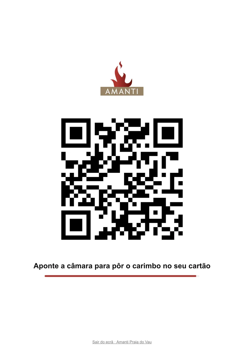 O ecrã do balcão num tablet: o logótipo da casa, o código do carimbo e a frase «Aponte a câmara para pôr o carimbo no seu cartão».