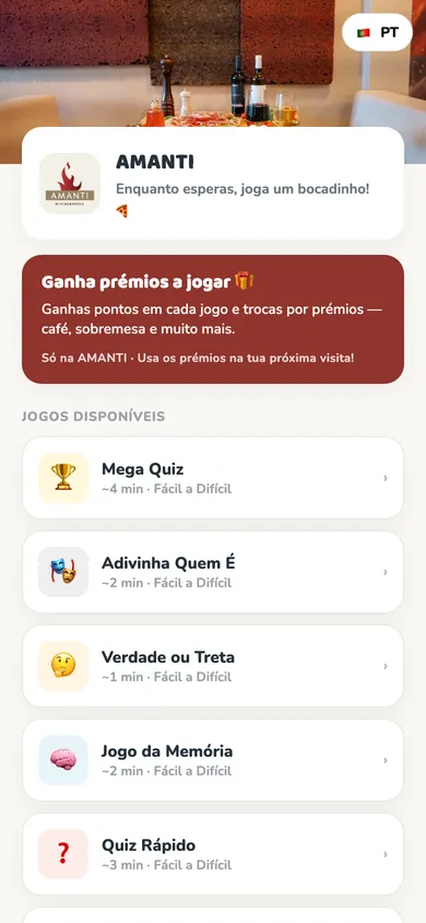 A lista de jogos do PlayZone no telemóvel, num restaurante.